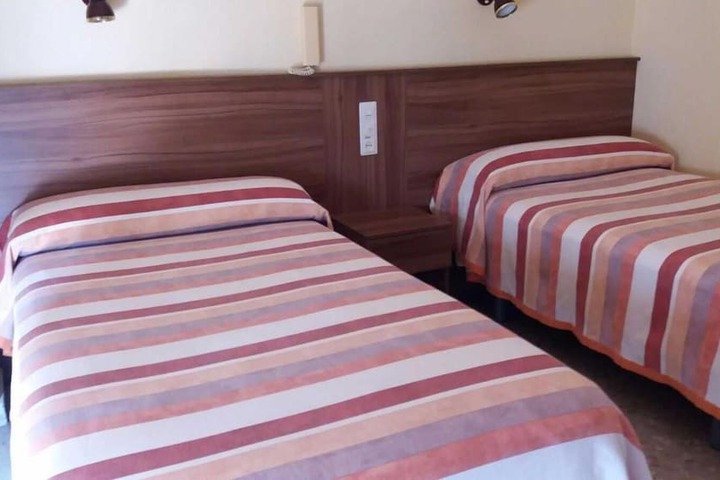 Room 13 of 22