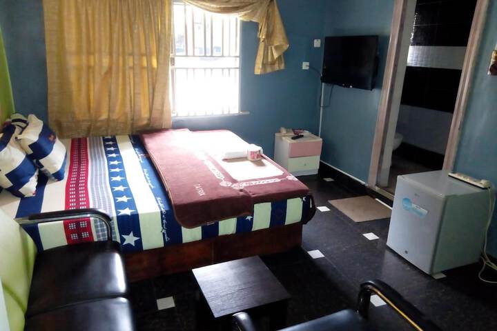 Room 16 of 42
