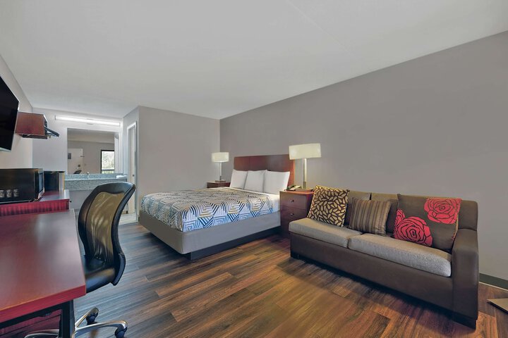 Room 9 of 21