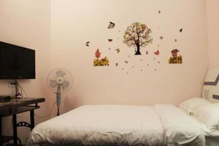 Room 8 of 31