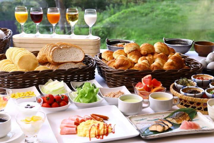 Breakfast/Coffee Service 25 of 30