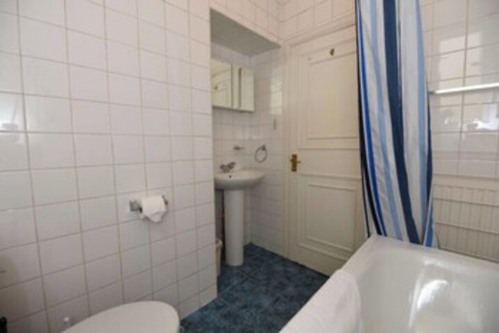 Room 3 of 11
