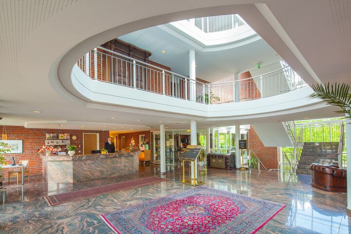 Hotel Interior 3 of 94
