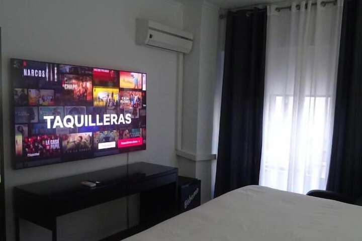Room 16 of 32