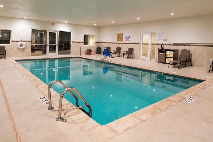 Pool 30 of 53