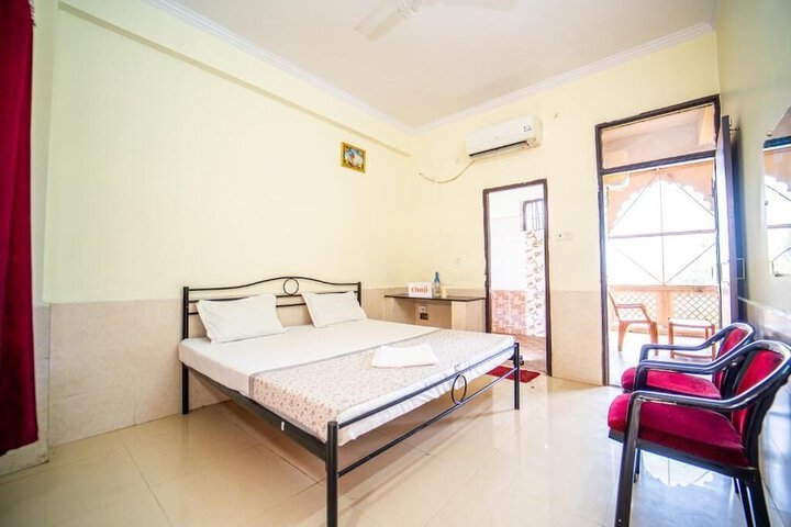 Room 5 of 14