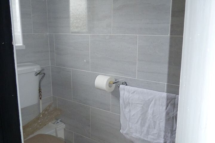 Room 9 of 27