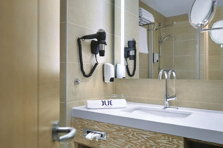 Room 34 of 113