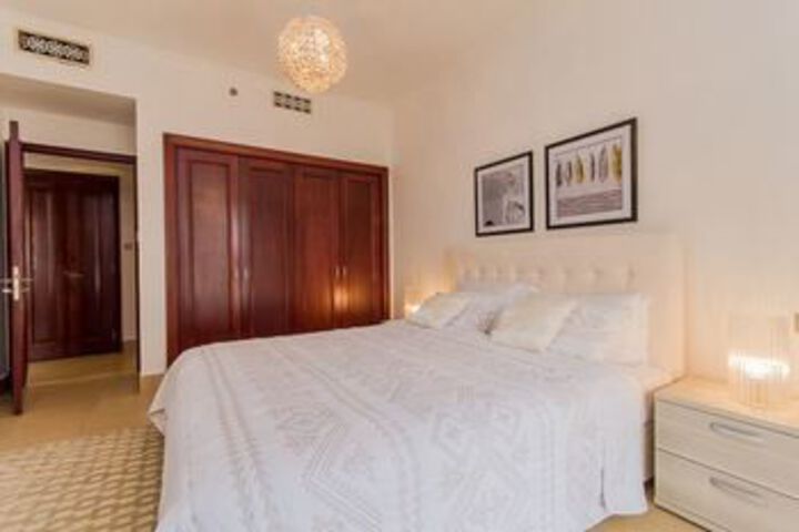 Room 8 of 15