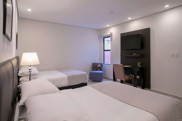 Room 34 of 131