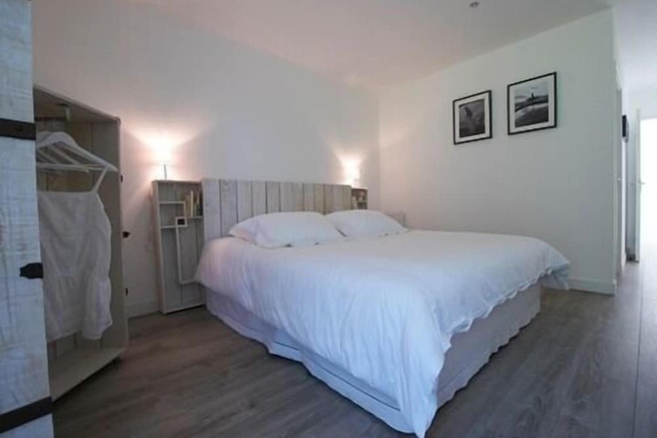 Room 10 of 89