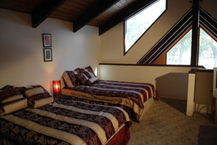 Room 6 of 13