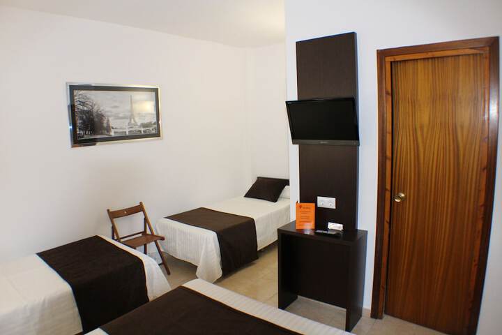Room 14 of 35