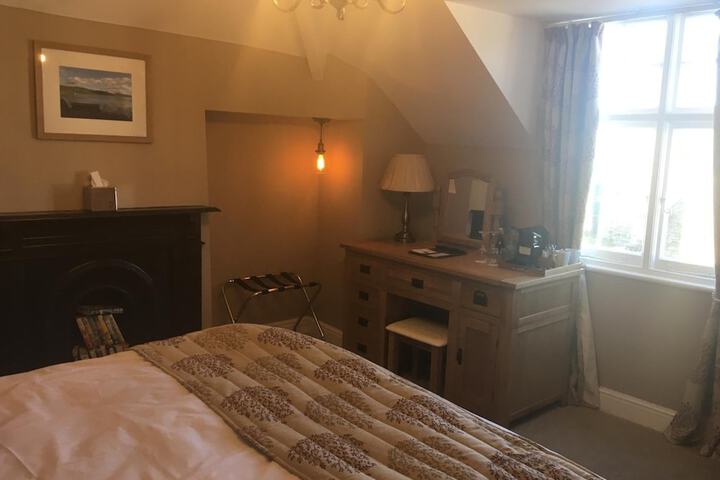 Room 12 of 43