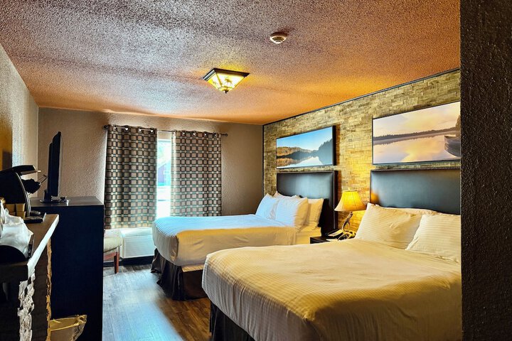 Room 27 of 108
