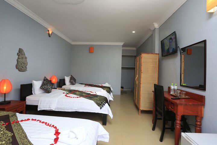 Room 28 of 82