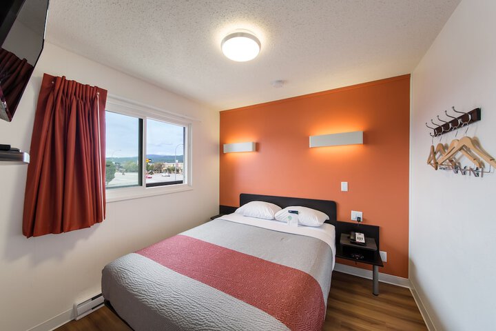 Room 7 of 46