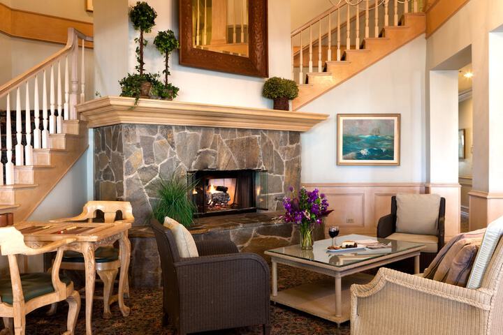 Lobby sitting area