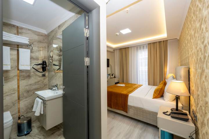 Room 70 of 75