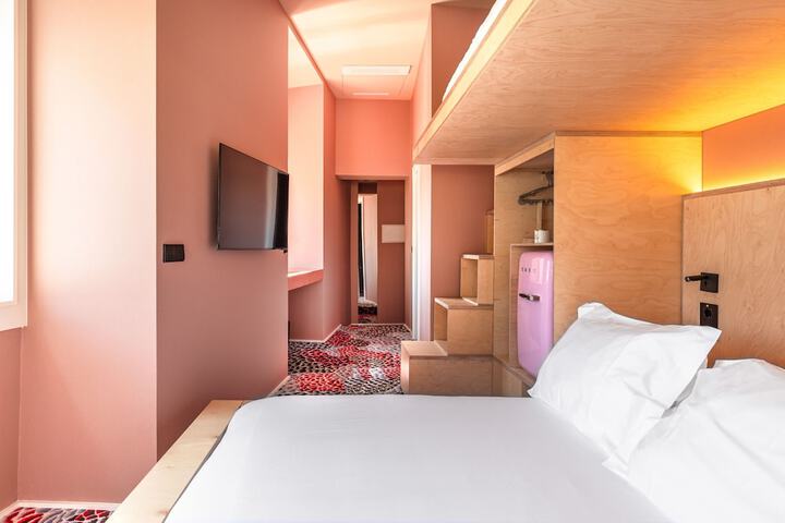 Room 12 of 54