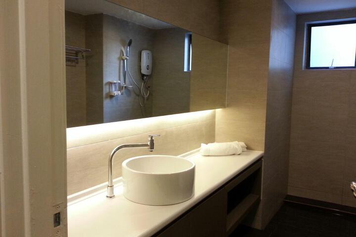 Room 1 of 5