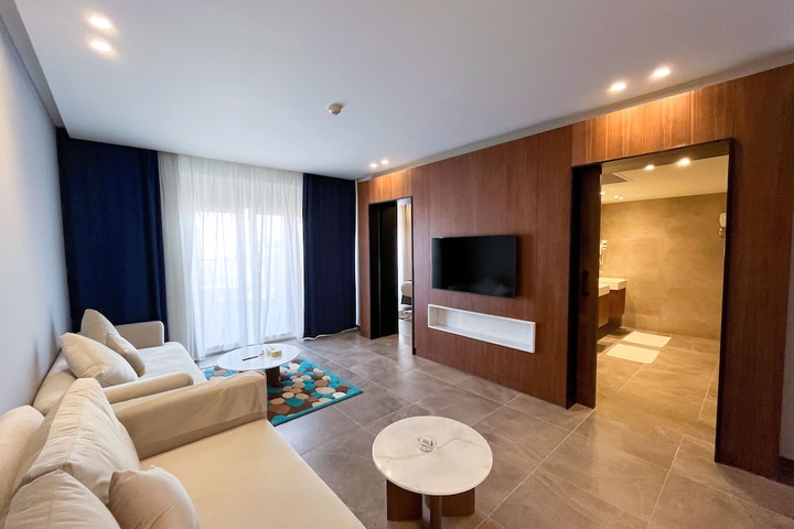 Room 32 of 85
