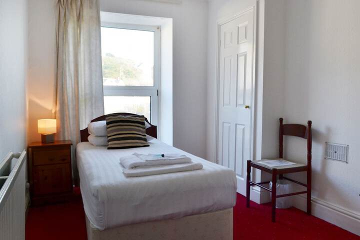 Room 9 of 92