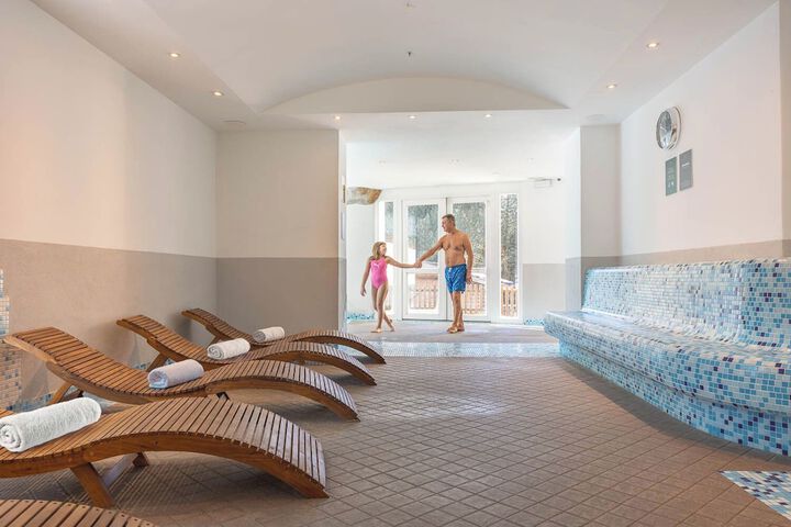 Pool Hotel