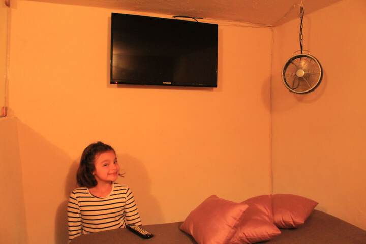 Room 3 of 35