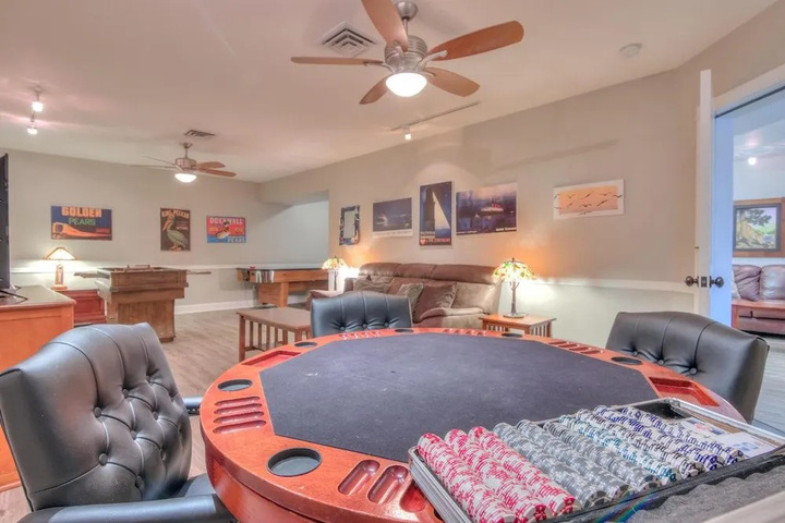 Room 11 of 29