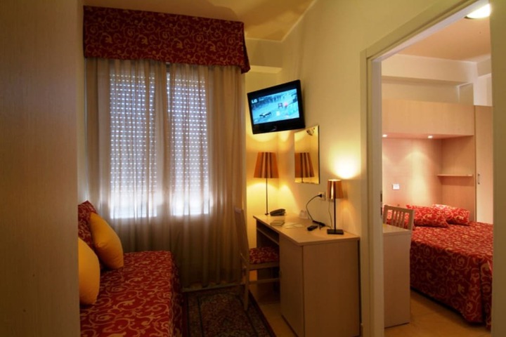 Room 30 of 67