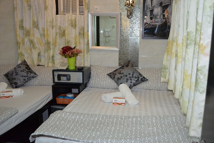 Room 18 of 61