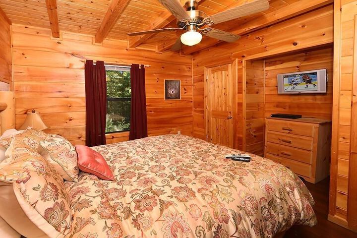 Room 2 of 27