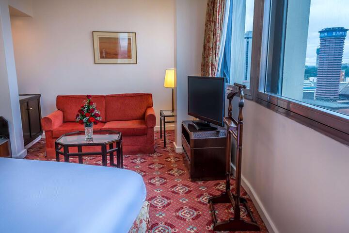 Room 82 of 136
