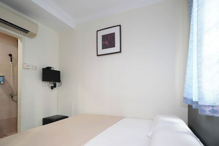 Room 12 of 43