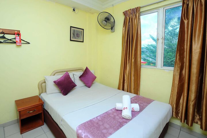 Room 17 of 48