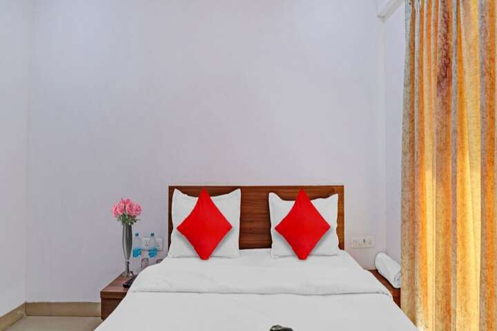 Room 4 of 6