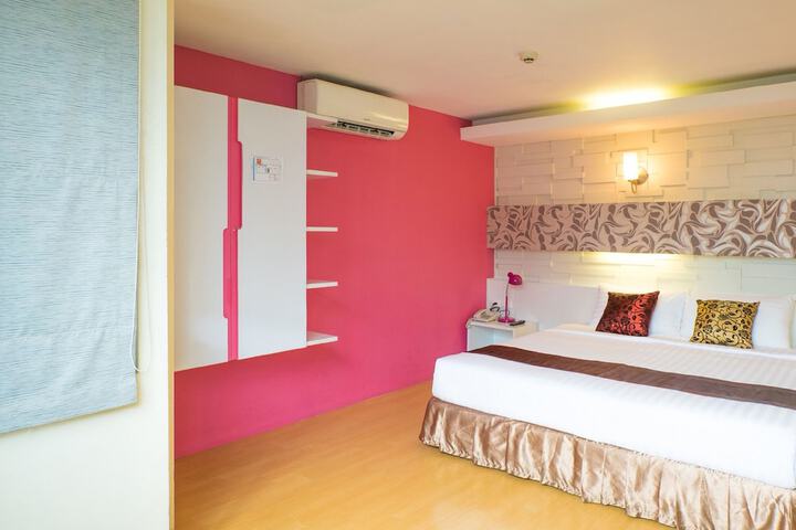 Room 25 of 67