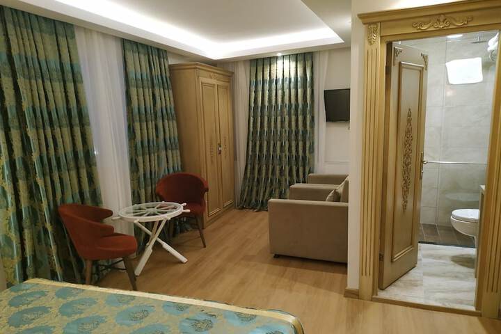 Room 25 of 67