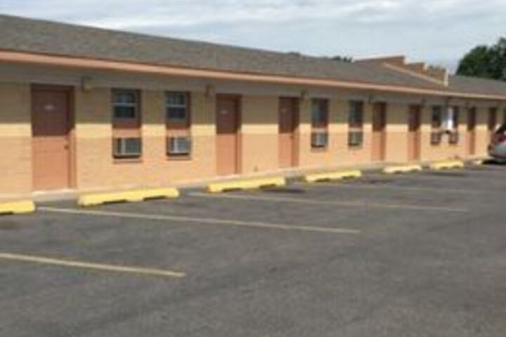Image of Deluxe Motel