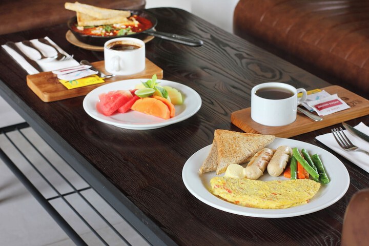 Breakfast/Coffee Service 52 of 66