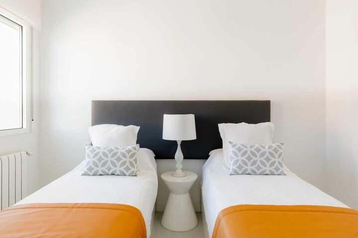 Room 10 of 49