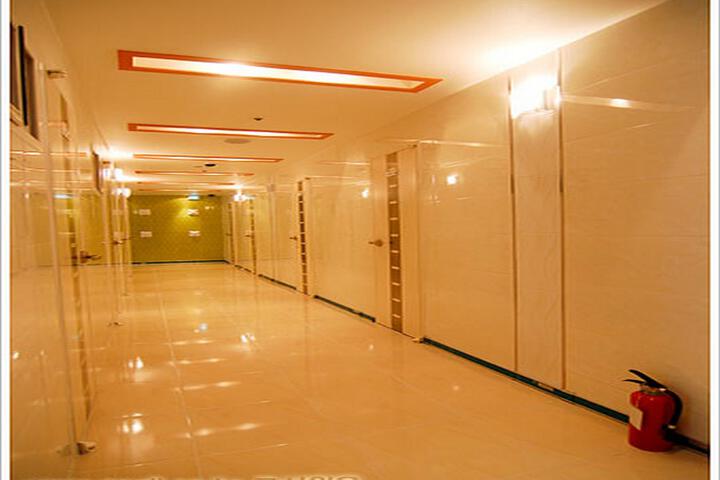Hotel 3 of 6