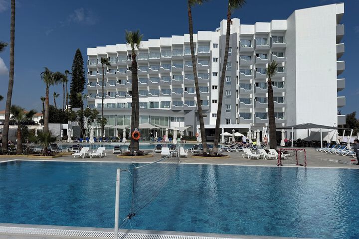 Hotel 53 of 55
