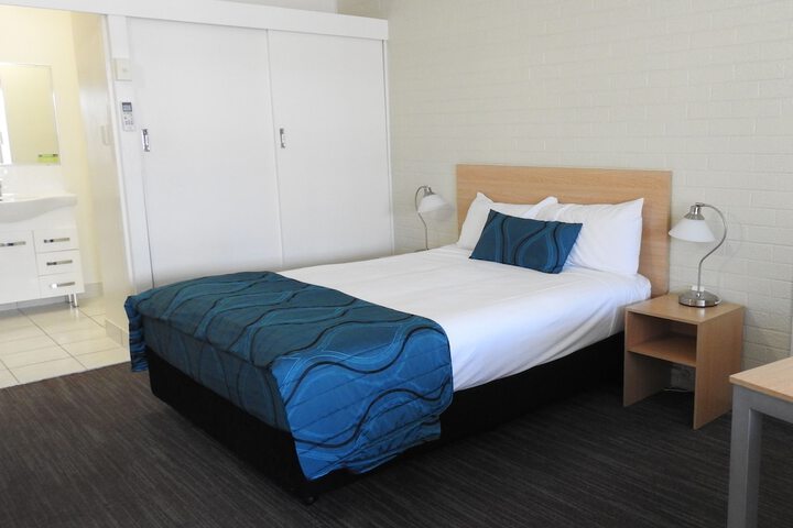 Room 18 of 48