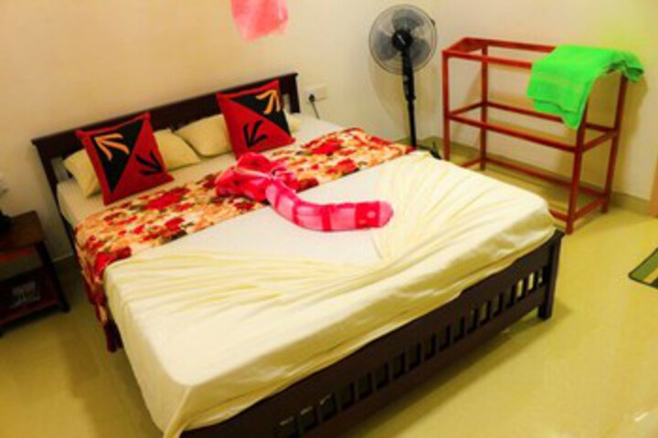 Room 10 of 20