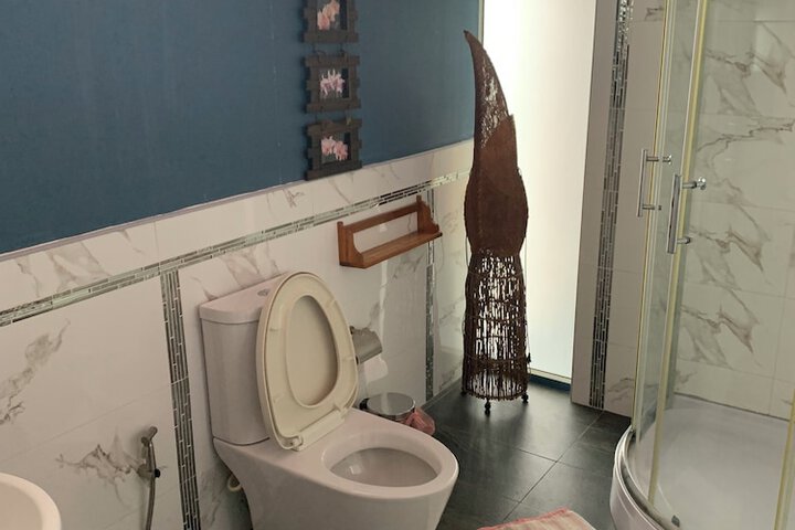 Clean Restrooms