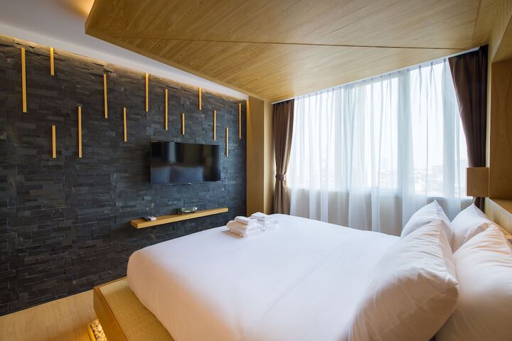 Room 9 of 39