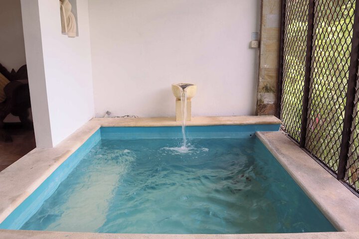 Pool Hotel
