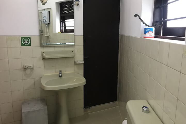 Room 18 of 53